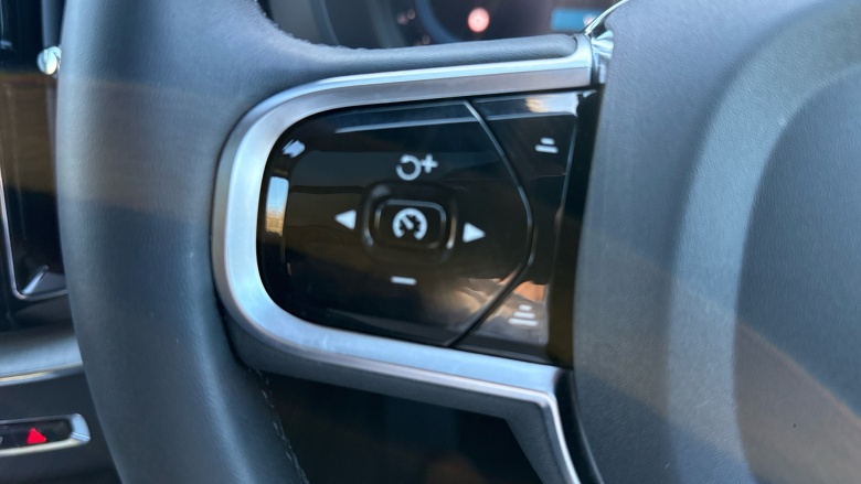 Volvo XC60 2.0 B5P Ultra Dark 5dr AWD Geartronic Petrol Estate